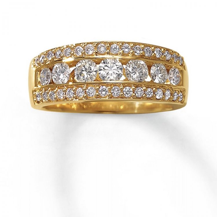 Previously Owned Diamond Band 1 ct tw Round 14K Yellow Gold